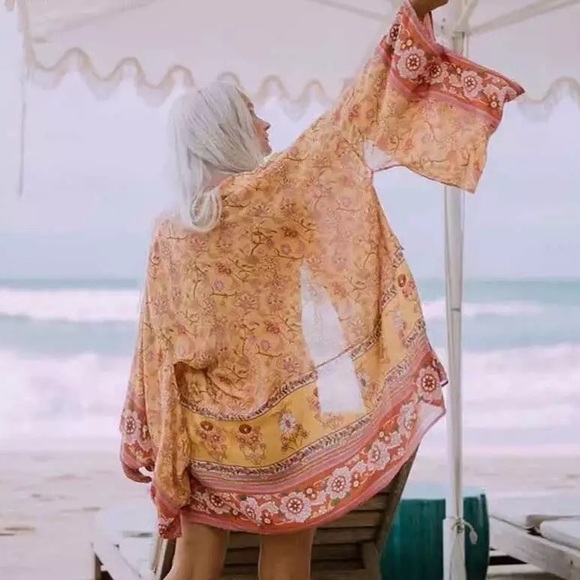 Leaves Of Grass Garden Kimono In Orange Blooms - Picture 3 of 8